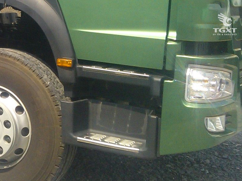 Xe Tải Howo 4 Chân 11 Tấn Gắn Cẩu Dongyang SS2725LB 10 Tấn 6 Khúc