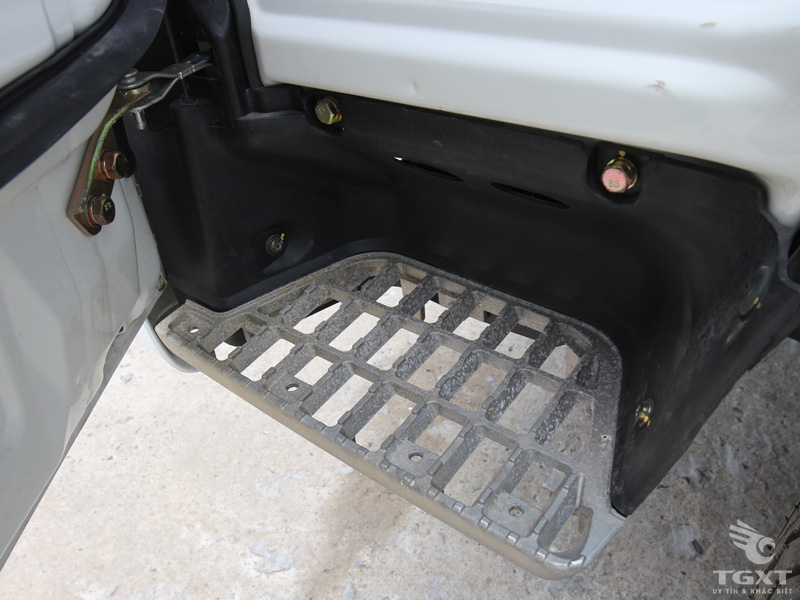 Xe Tải Isuzu Vĩnh Phát NK650 3.5 Tấn Thùng Kín