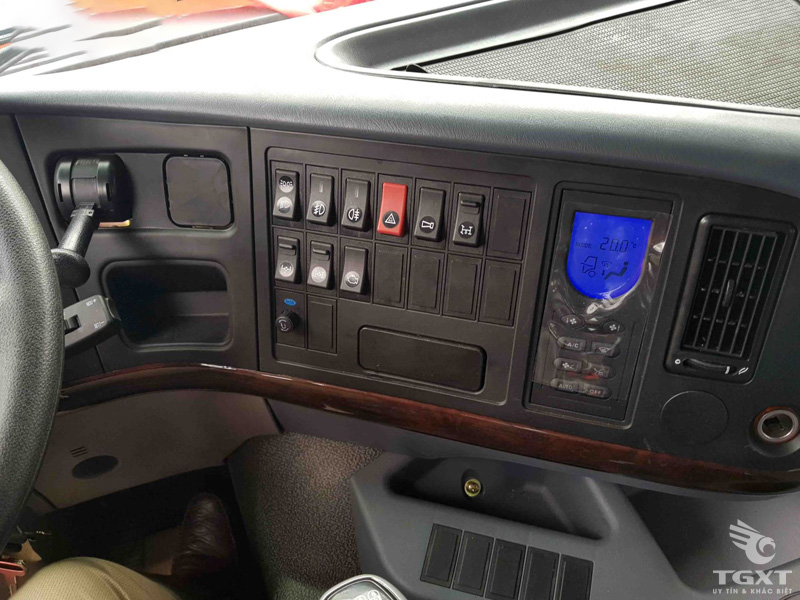 Xe Ben Howo 3 Chân 380Hp Euro5 12 Tấn