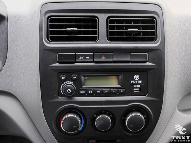 Xe Tải Foton Gratour 990Kg Thùng Kín