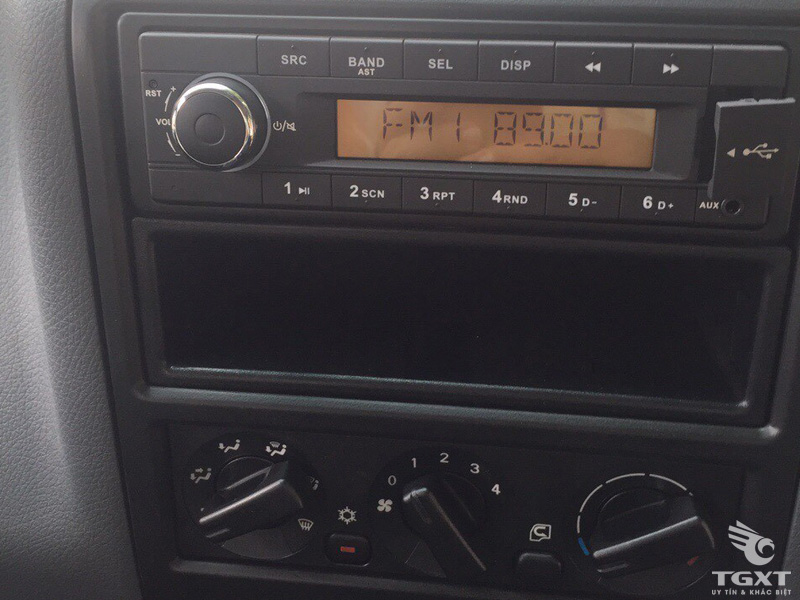 Xe Tải Fuso FA 6 Tấn Thùng Kín