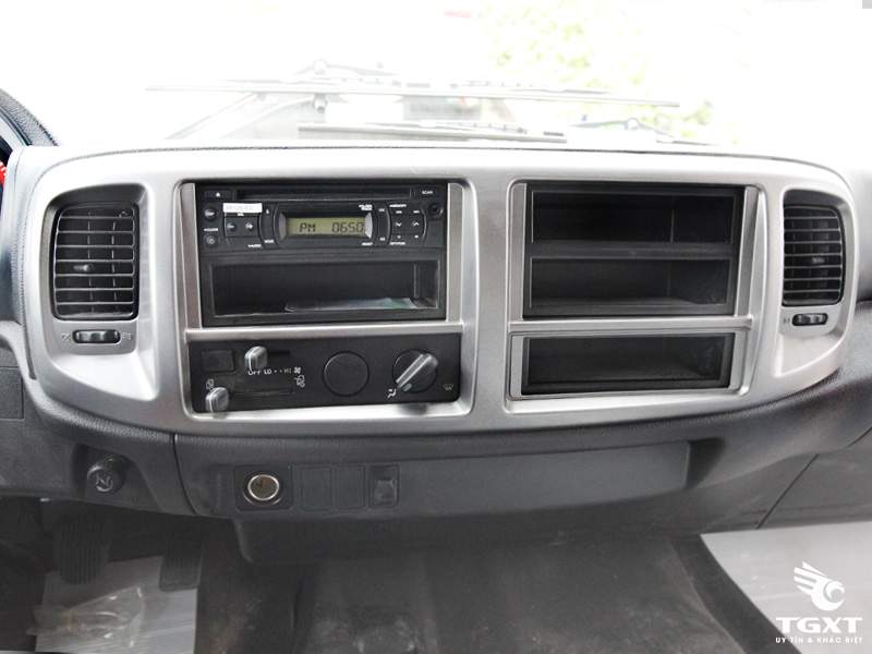 Xe Bồn Hino FC Chở Thức Ăn Gia Súc 5 Tấn 8.5 Khối