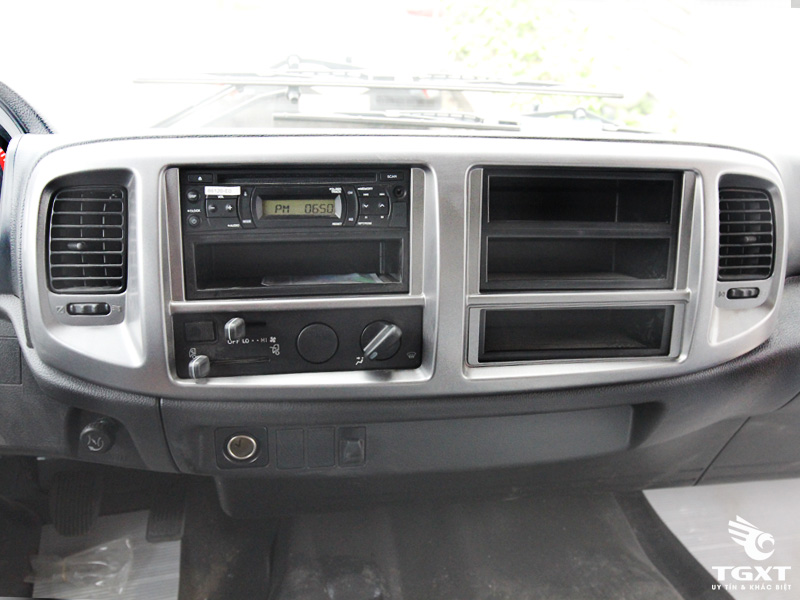 Xe Đông Lạnh Hino FC9JNTC 5.7 Tấn Thùng Dài 7m2