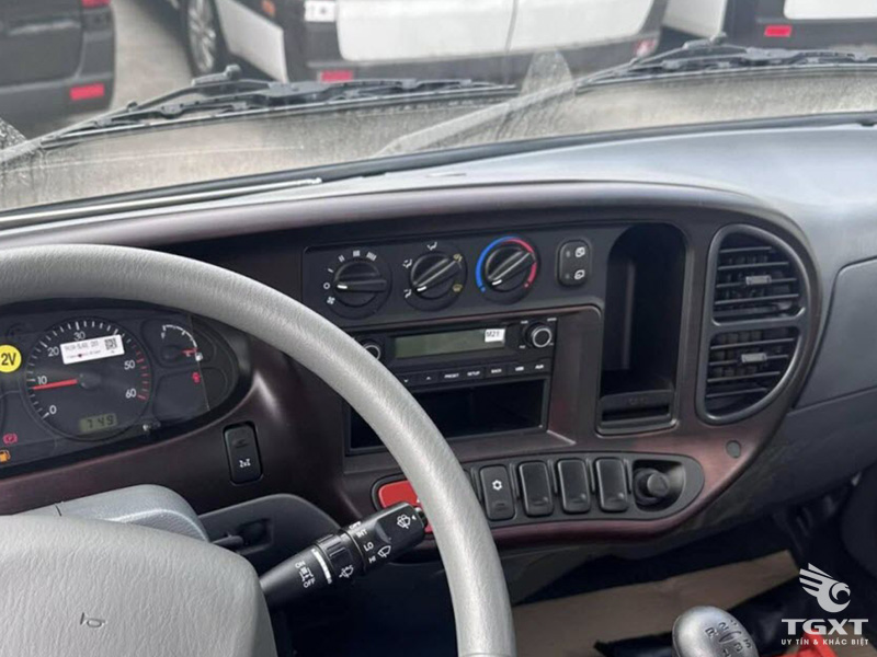 Xe Tải Hyundai New Mighty N500A 1.9 Tấn Thùng Kín