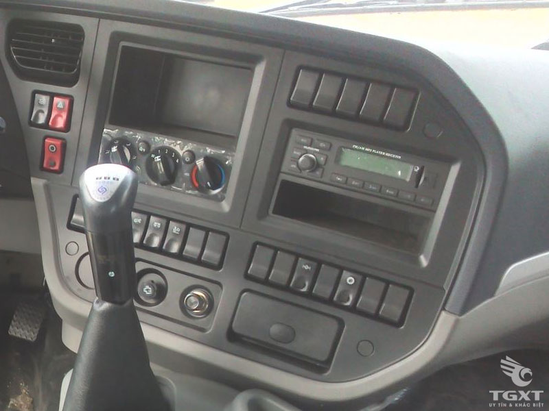 Xe Tải Trường Giang 18T7 Thùng Bạt