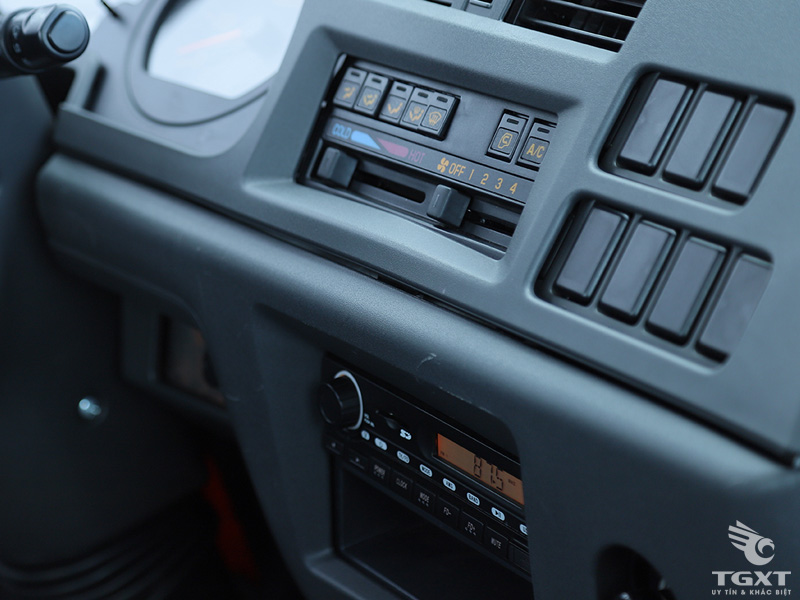 Xe Tải Isuzu Vĩnh Phát FTR160SL9 6.7 Tấn Thùng Bạt Dài 9M9