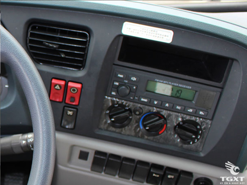 Xe Tải Dongfeng Trường Giang 7 Tấn 2 Cầu Gắn Cẩu Soosan SCS513