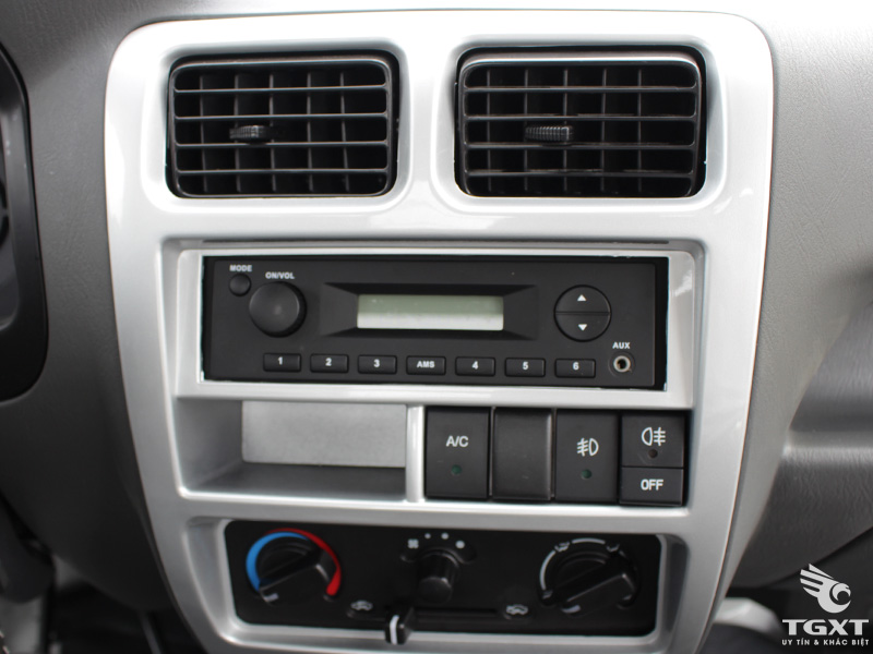 Xe Tải Changan SC1022 Thùng Kín 710kg