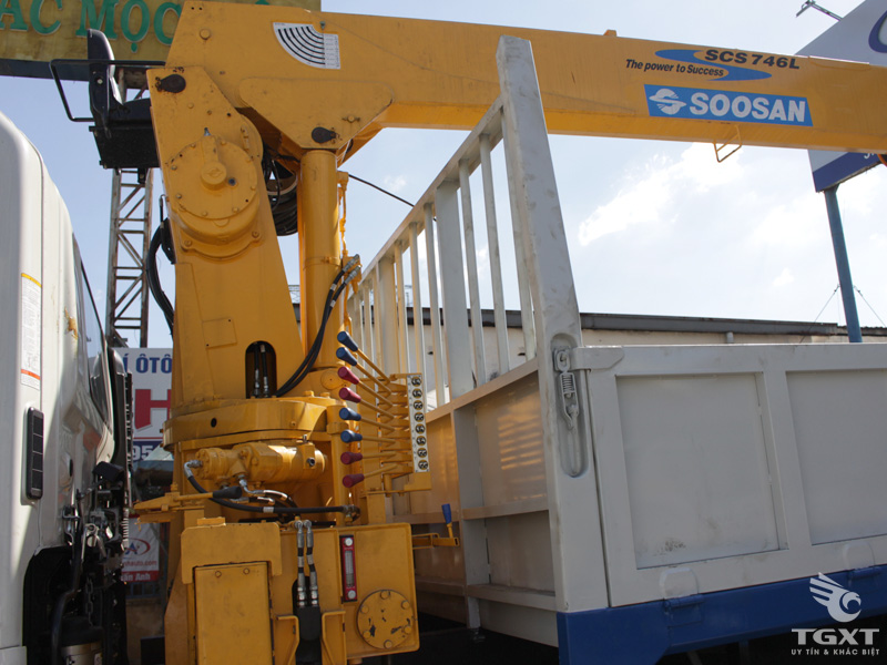 Xe Cẩu Hino FL8JT7A 3 Chân 13 Tấn Gắn Cẩu Soosan SCS524
