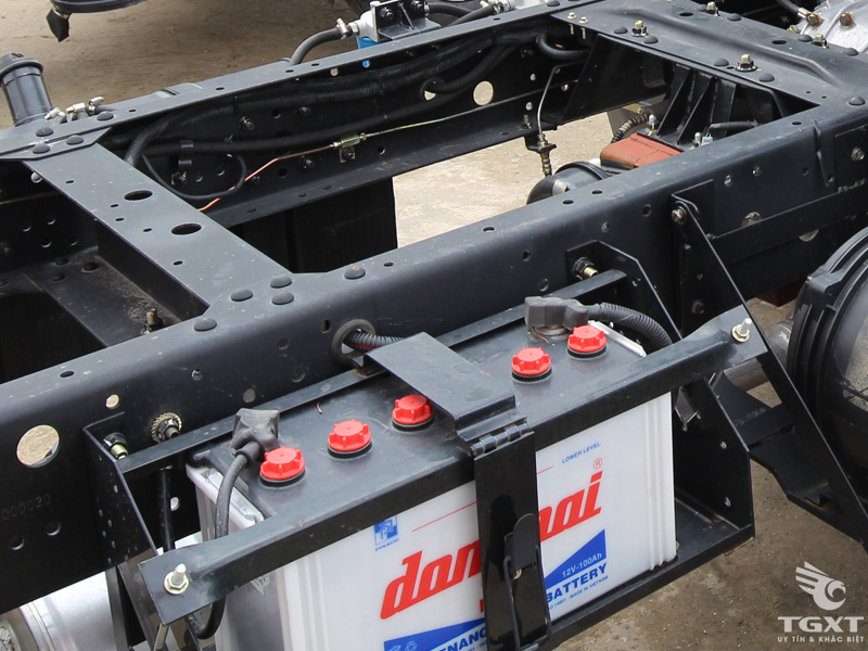 Xe Tải Teraco Tera 240 2.4 Tấn Thùng Kín