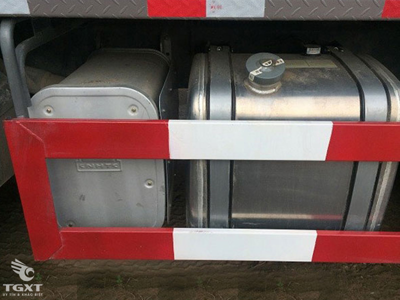 Xe Đầu Kéo Howo CNHTC 1 Cầu Máy 266Hp