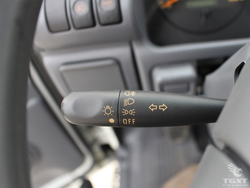 Xe Tải Isuzu Vĩnh Phát NK650 3.5 Tấn Thùng Bạt