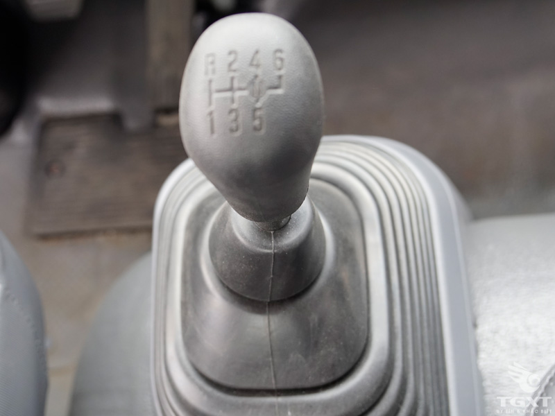 Xe Cẩu Isuzu FRR90N 5T3 Gắn Cẩu Unic URV343