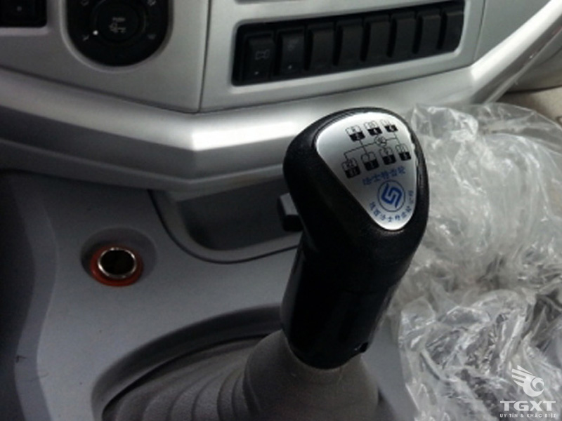 Xe Tải Thaco Ollin800A 6 Tấn Gắn Cẩu Unic URV554