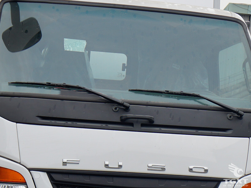 Xe Tải Fuso FI 7.5 Tấn Thùng Kín