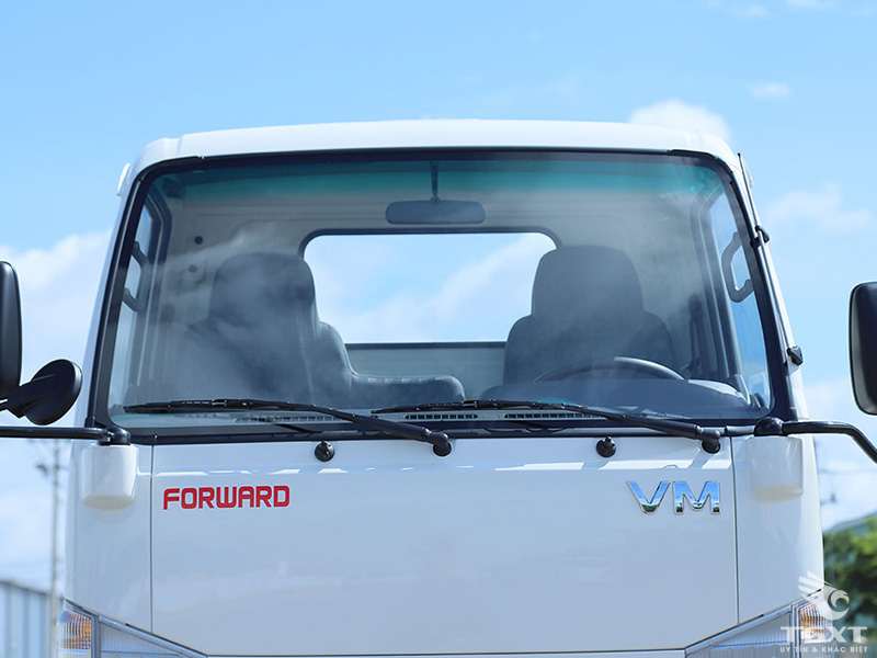 Xe Tải Isuzu Vĩnh Phát NK490 2.4 Tấn Thùng Bạt