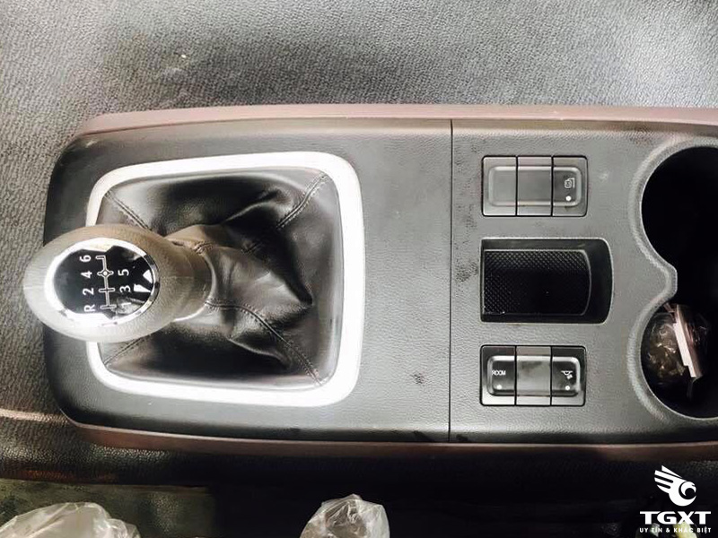 Xe Tải Daewoo Prima 12T5 Nâng Đầu Chở Máy Chuyên Dùng