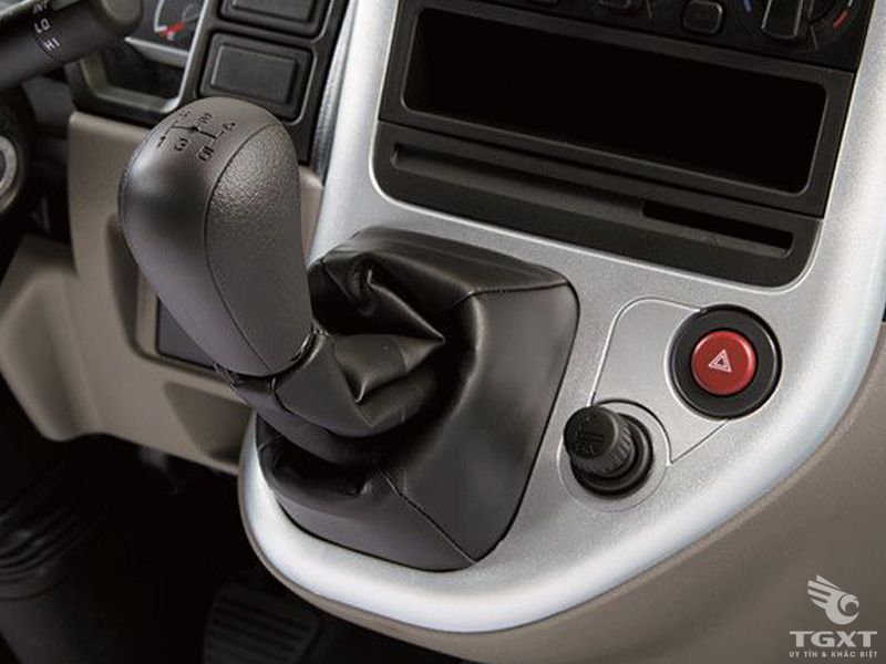 Xe Đông Lạnh Fuso Canter 4.99 1T9