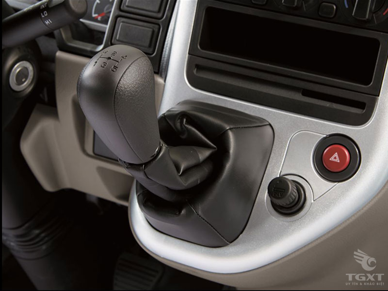 Xe Tải Fuso Canter 6.5 3.5 Tấn Thùng Bạt