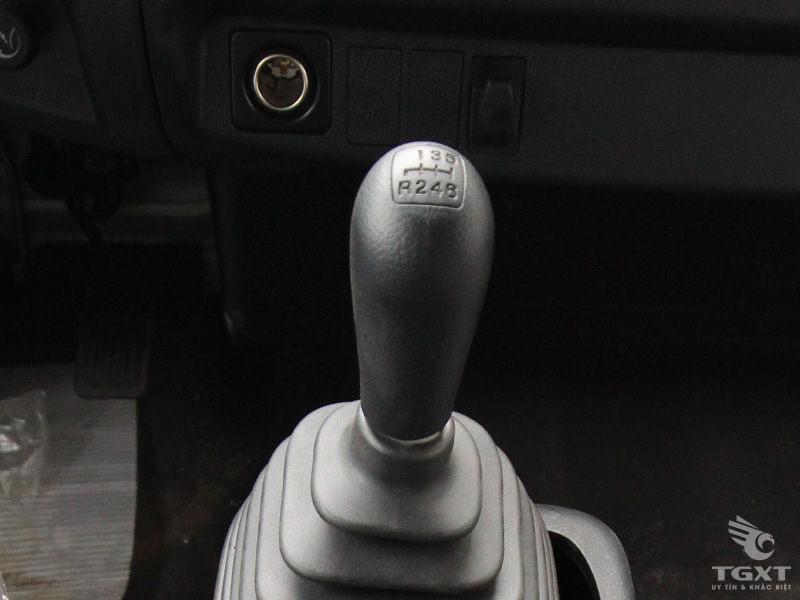 Xe Cẩu Hino FC9JLTA 4T7 Gắn Cẩu Tadano TM-ZE304MH