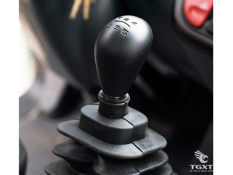 Xe Tải Hyundai New Mighty N500A 1.9 Tấn Thùng Kín