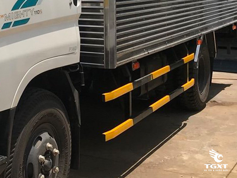 Xe Tải Hyundai New Mighty 110S 6T7 Thùng Bạt Bửng Nâng