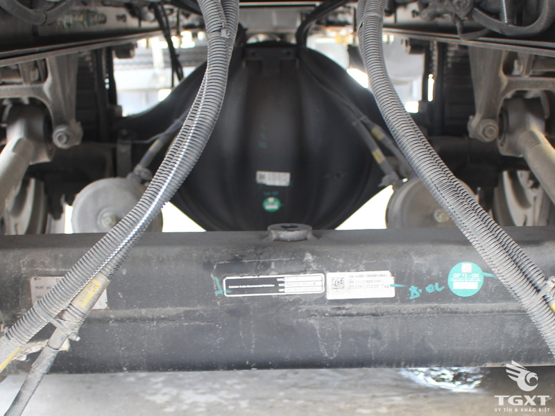 Xe Tải FUSO 3 Chân 11 Tấn Gắn Cẩu Dongyang 6 Tấn 6 Khúc