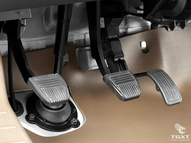 Xe Tải Veam VPT095 990Kg Thùng Kín