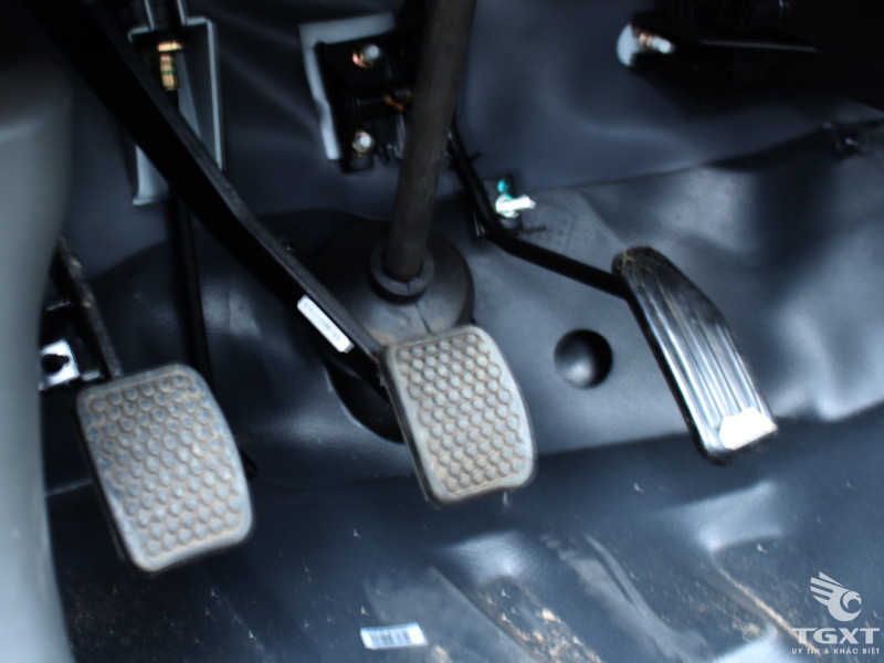 Xe Tải Thái Lan DFSK EQ1020 Thùng Mui Bạt 900kg