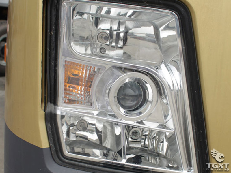 Xe Đầu Kéo Shacman 380Hp 2 Cầu Cabin X3000