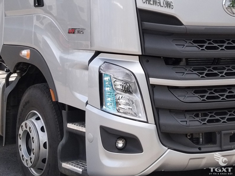 Xe Tải Chenglong LZ1310 Thùng Bạt 18 Tấn Cabin H7