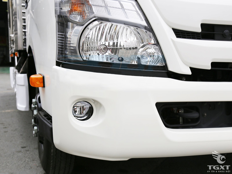 Xe Tải Hino XZU710L 2.5 Tấn Thùng Bạt