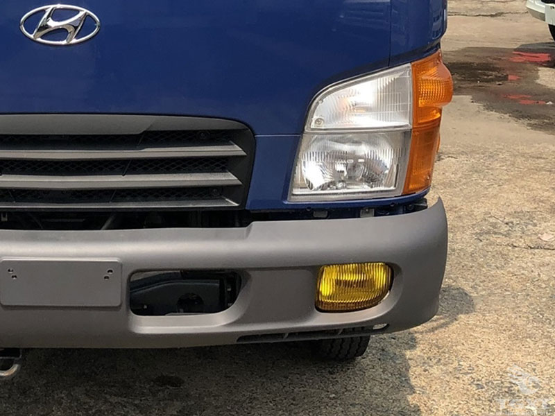 Xe Tải Hyundai New Mighty N250SL 2T5 Thùng Kín Gắn Bửng Nâng