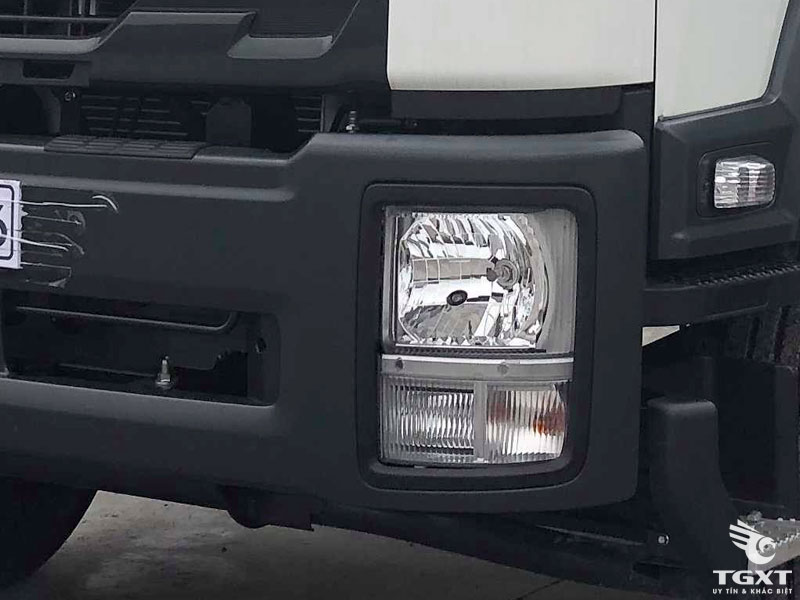 Xe Tải Isuzu FVR34SE5 7 Tấn Thùng Kín
