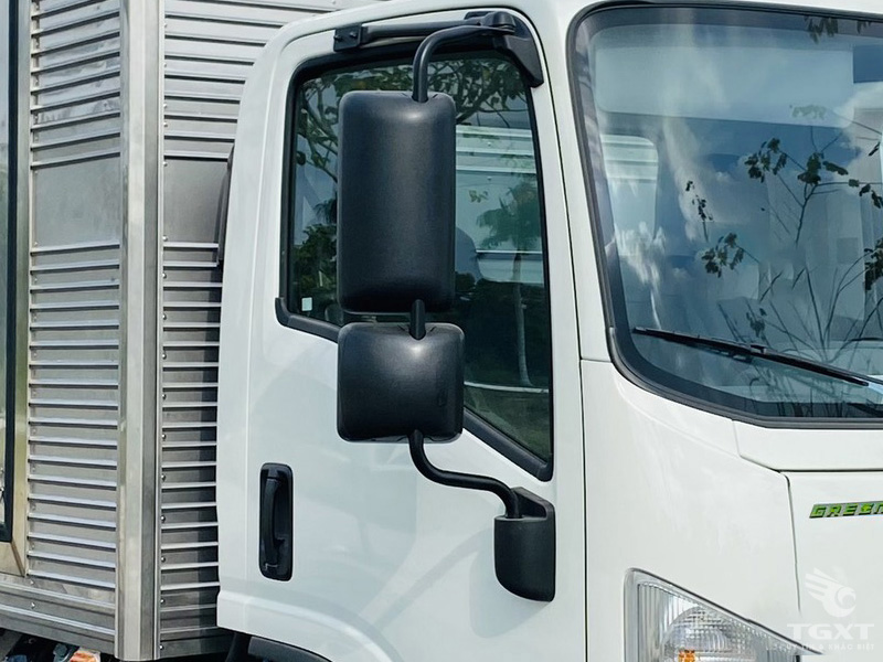 Xe Tải Isuzu QMR77HE5 2.8 Tấn Thùng Lửng