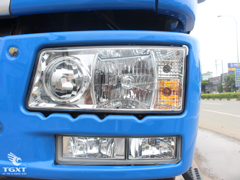 Xe Tải Faw Thùng Kín 7T35 Dài 9m7