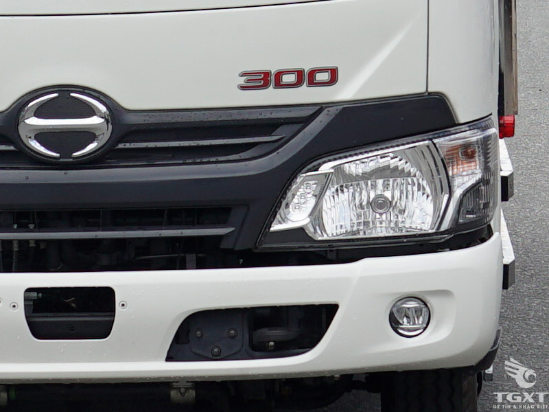 Xe Tải Hino XZU650L 1.9 Tấn Thùng Bạt