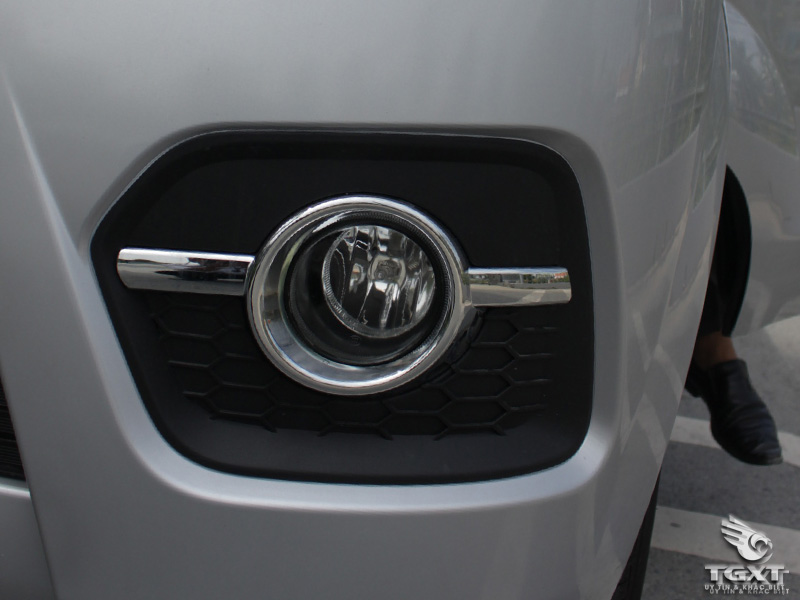 Xe Tải Van Dongben X30 700Kg 5 Chỗ Ngồi