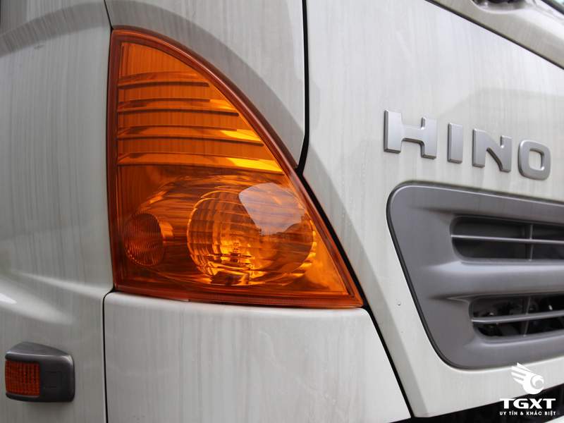 Xe Bồn Hino FC Chở Thức Ăn Gia Súc 5 Tấn 8.5 Khối