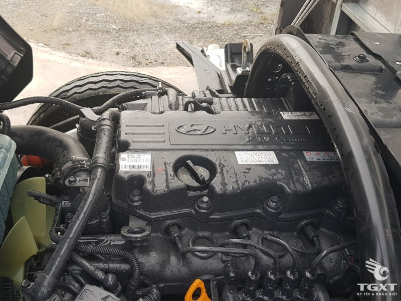 Xe Tải Hyundai Mighty W750 3.5 Tấn Thùng Kín Gắn Bửng Nâng