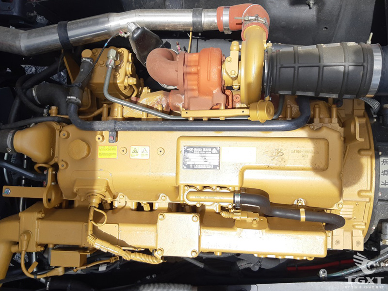 Xe Tải Chenglong LZ1310 Thùng Bạt 18 Tấn Cabin H7