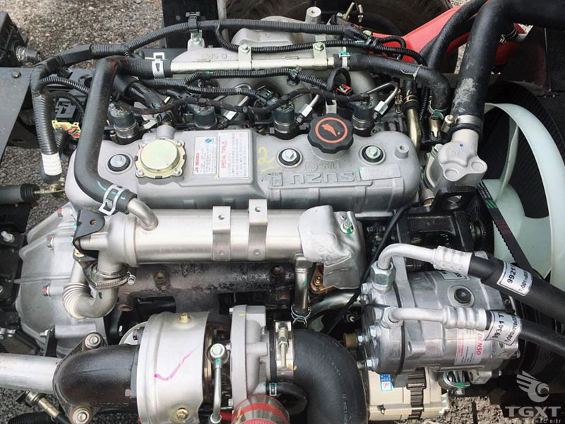 Xe Tải Veam VT340S 3T5 Thùng Kín Gắn Bửng Nâng