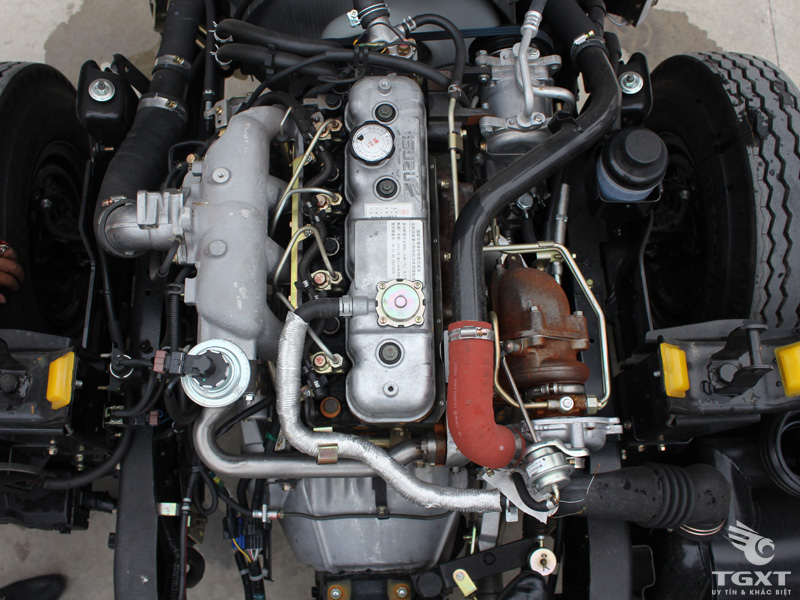 Xe Tải Isuzu Vĩnh Phát NK650 3.5 Tấn Thùng Kín