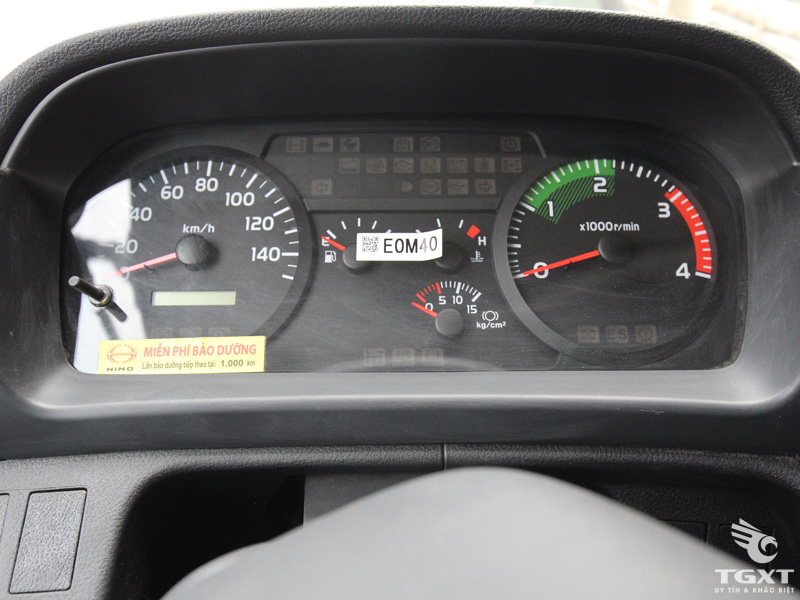 Xe Tải Hino FG 7 Tấn Chở Mô Tô Xe Máy Thùng Dài 9M