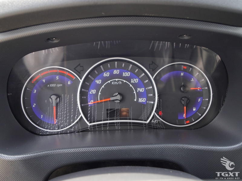 Xe Tải Jac X125 1.25 Tấn Thùng Kín