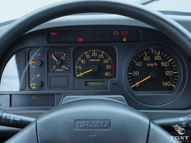 Xe Tải Vĩnh Phát FTR160 7 Tấn Chở Pallet Chứa Cấu Kiện Điện Tử