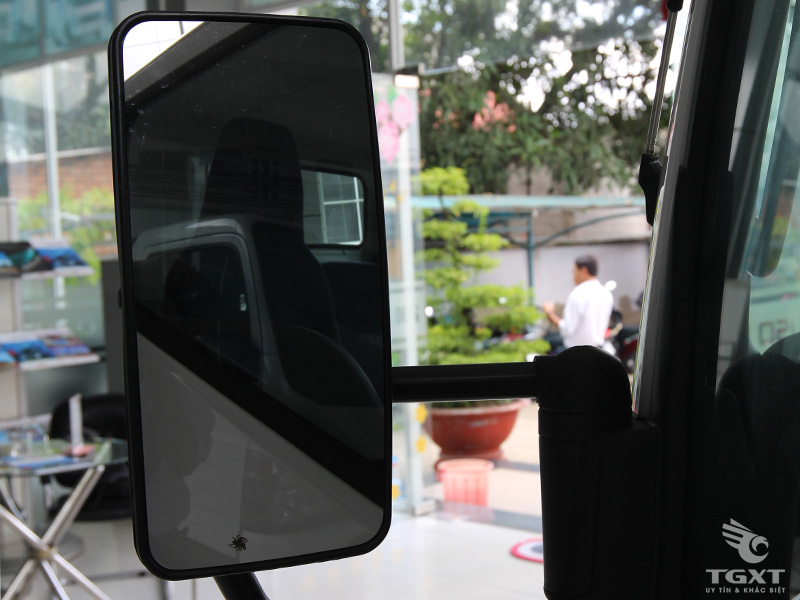 Xe Tải Fuso Canter 7.5Great 4 Tấn Thùng Bạt