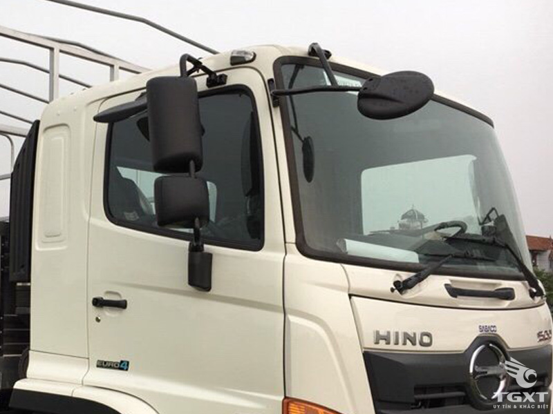 Xe Tải Hino 13 Tấn 3 Chân Chở Gia Cầm