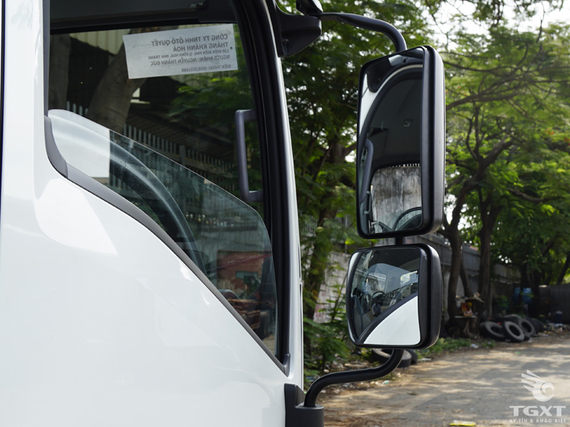 Xe Tải Isuzu NPR85KE5 3.5 Tấn Thùng Kín