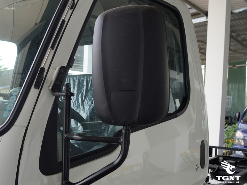 Xe Tải Hyundai New Mighty N250 Euro 5 2.5 Tấn Thùng Bạt